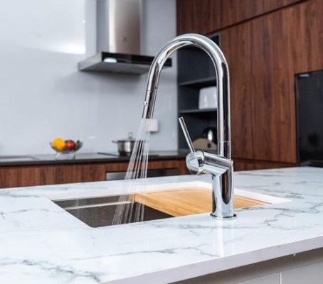 Vòi rửa bát dây rút Konox Neva