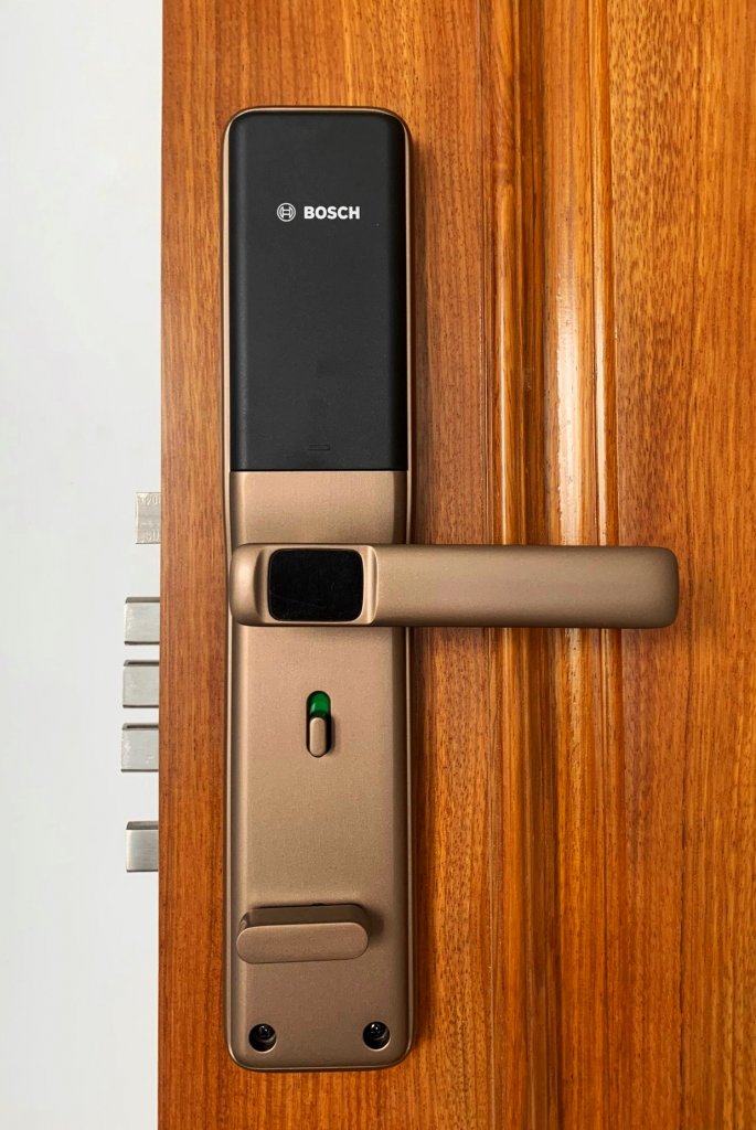 Khóa điện tử cửa gỗ Bosch ID30 EU