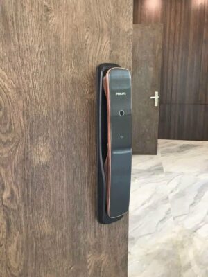 Khóa điện tử cửa gỗ PHILIPS DDL702E Khóa điện tử cửa gỗ PHILIPS DDL702E