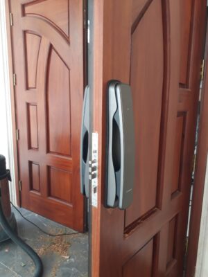 Khóa điện tử cửa gỗ Bosch EL800A EU Khóa điện tử cửa gỗ Bosch EL800A EU