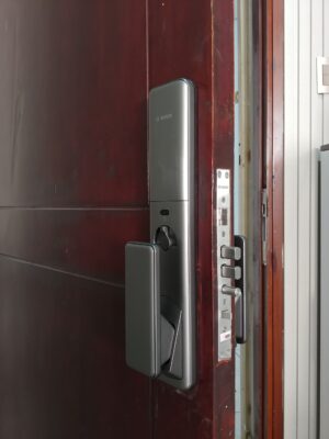 Khóa điện tử cửa gỗ Bosch FU750 EU Khóa điện tử cửa gỗ Bosch FU750 EU