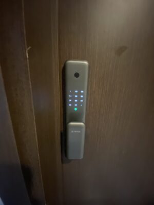 Khóa điện tử cửa gỗ Bosch EL 500 EU