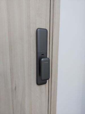 Khóa điện tử cửa gỗ Bosch EL 500 EU