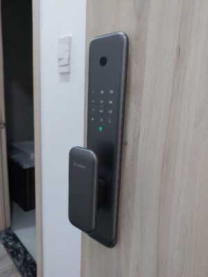 Khóa điện tử cửa gỗ Bosch EL 500 EU