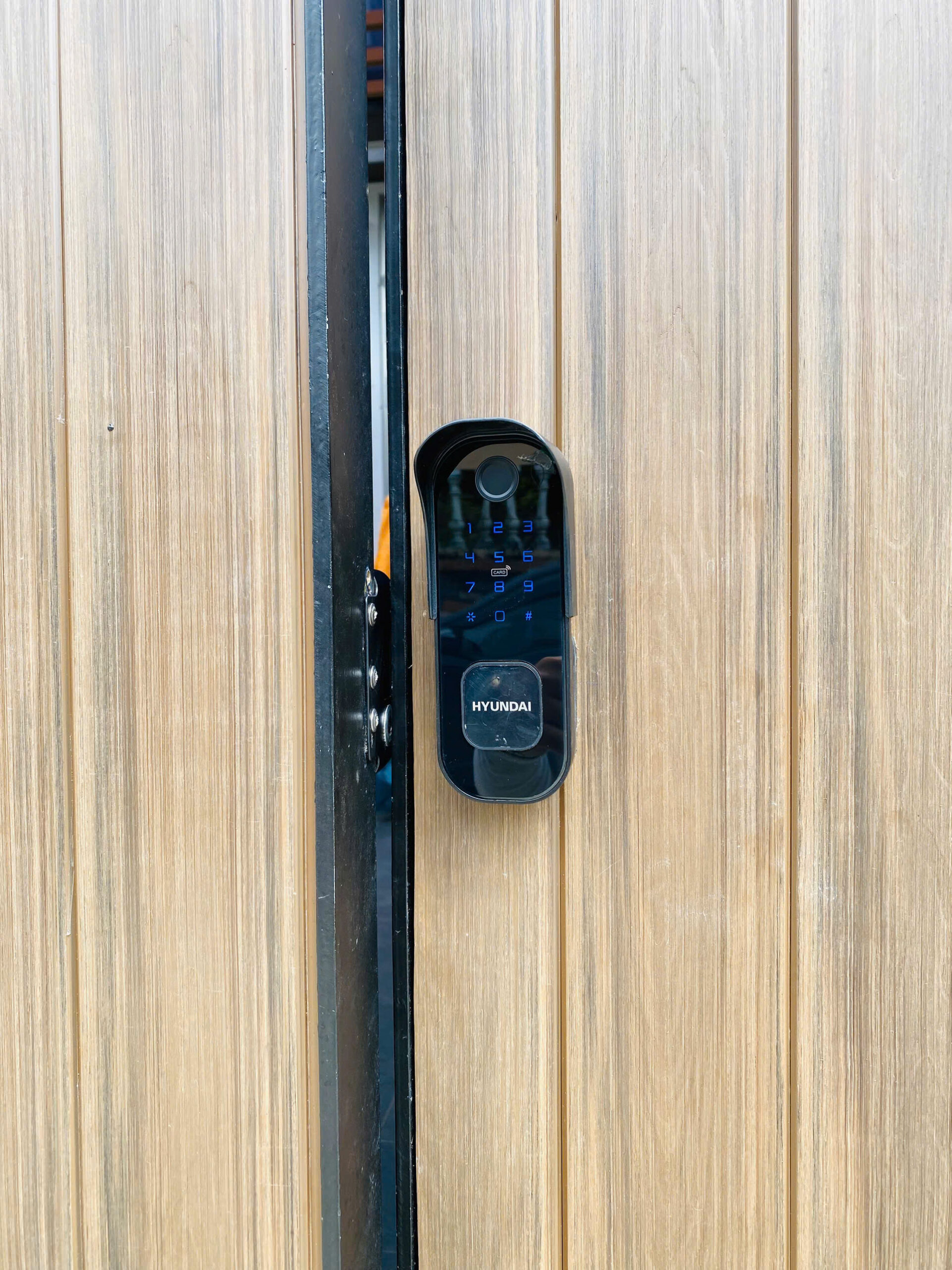 Khoá điện tử cửa cổng Hyundai HY-SLN002 Black