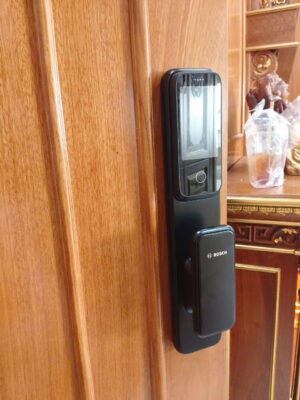 Khóa điện tử cửa gỗ Bosch EL600VF EU Khóa điện tử cửa gỗ Bosch EL600VF EU