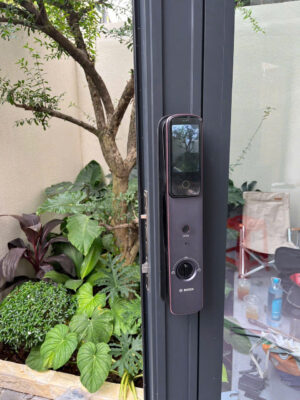 Khóa điện tử cửa gỗ Bosch EL800VF EU GRAY Khóa điện tử cửa gỗ Bosch EL800VF EU GRAY