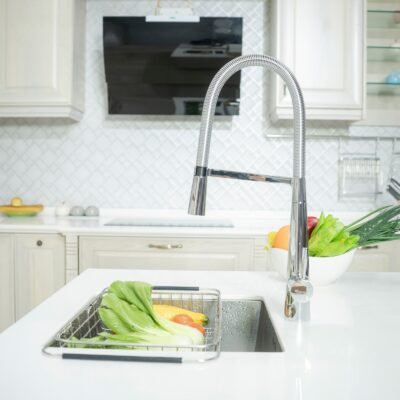 Vòi rửa bát thân mềm Konox KN1909