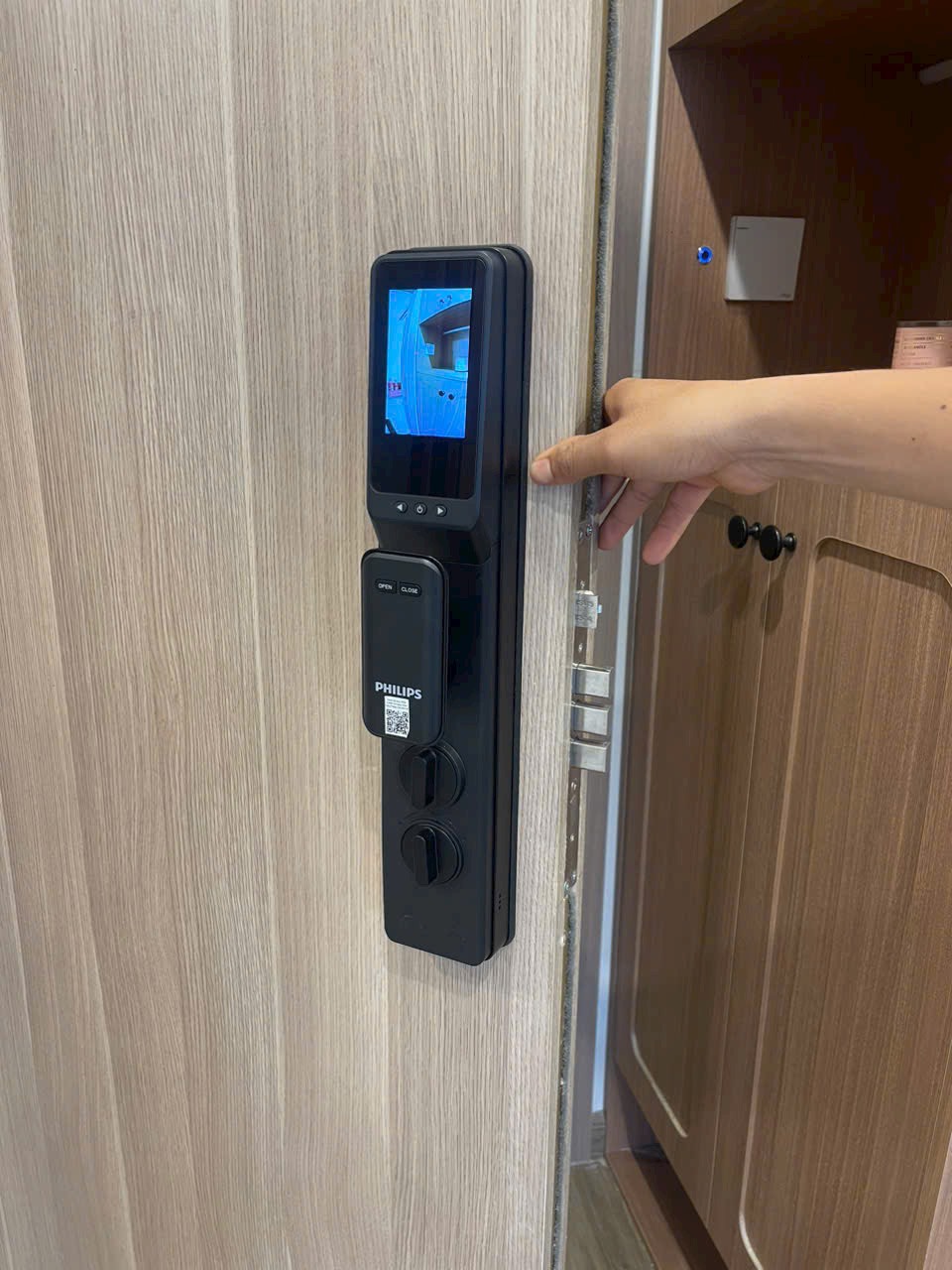 Khóa điện tử cửa gỗ PHILIPS DDL303-VP