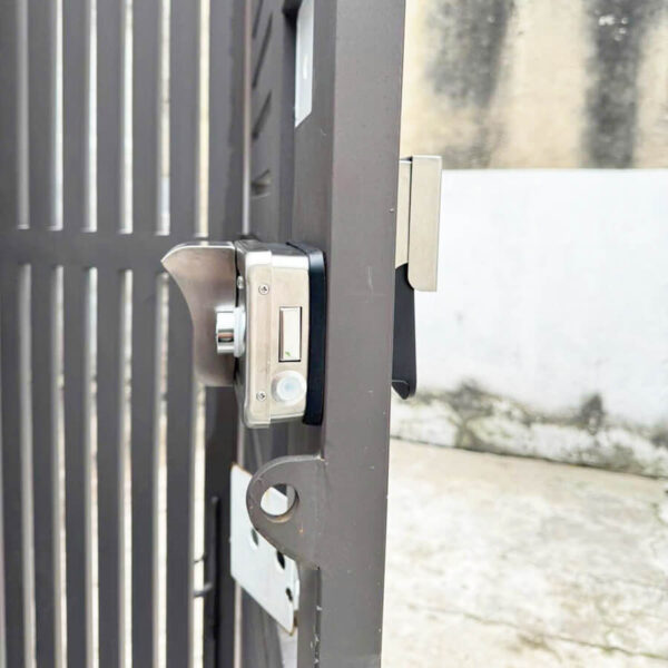 khóa vân tay cửa cổng Laffer A18