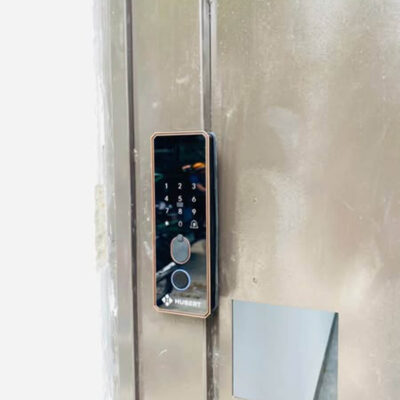 Khoá điện tử cửa cổng Hubert HB CC79 TITAN có Remote