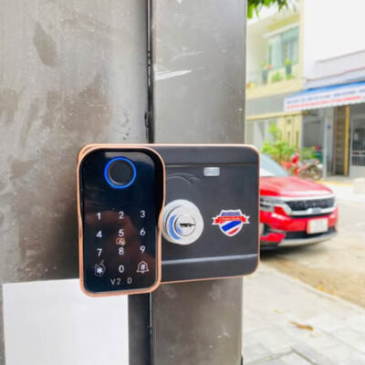 Khoá điện tử cửa cổng Hubert HB CC79 TITAN có Remote
