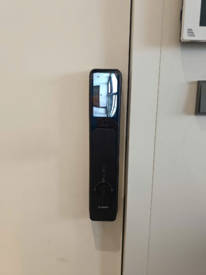 Khóa điện tử cửa gỗ Bosch FU8 PLUS Khóa Điện Tử Bosch FU8 Plus