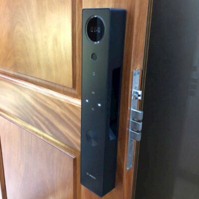 Hình ảnh thực tế của Khóa cửa vân tay Bosch FU30 PLUS